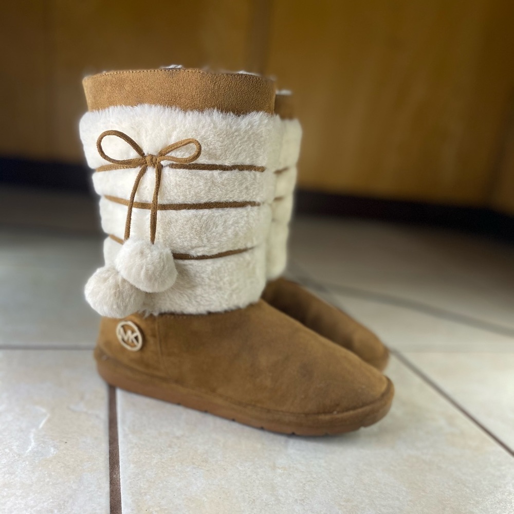 Women's Michael Kors winter boots size 5 suede
